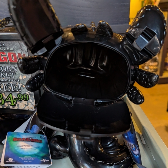 NEW Universal Studios How to Train Your Dragon Popcorn Bucket Black Toothless - Picture 5 of 7